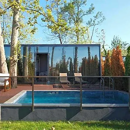 Velour Restaurant Hotel